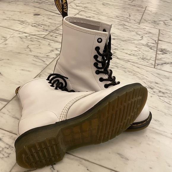 Dr Martens 1460 Leather Lace Up Boots - Picture 6 of 6